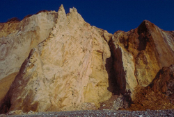 vertical strata at Alum Bay